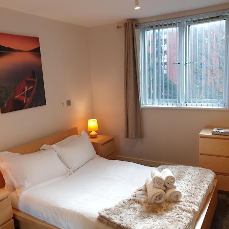 Birmingham Emerald, 2 Bedroom Apartment المظهر الخارجي الصورة
