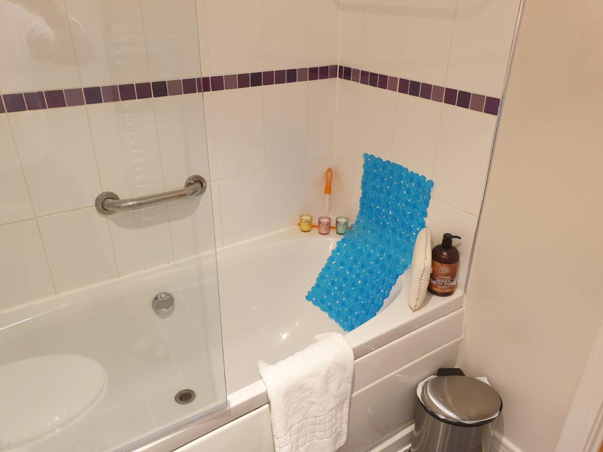 Birmingham Emerald, 2 Bedroom Apartment المظهر الخارجي الصورة